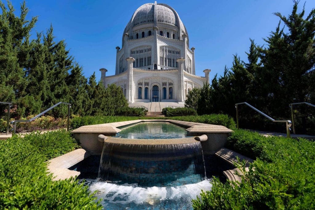 Peaceful fountain and gardens around the towering, pristine Bahai House of Worship, a great spot for Chicago pictures.